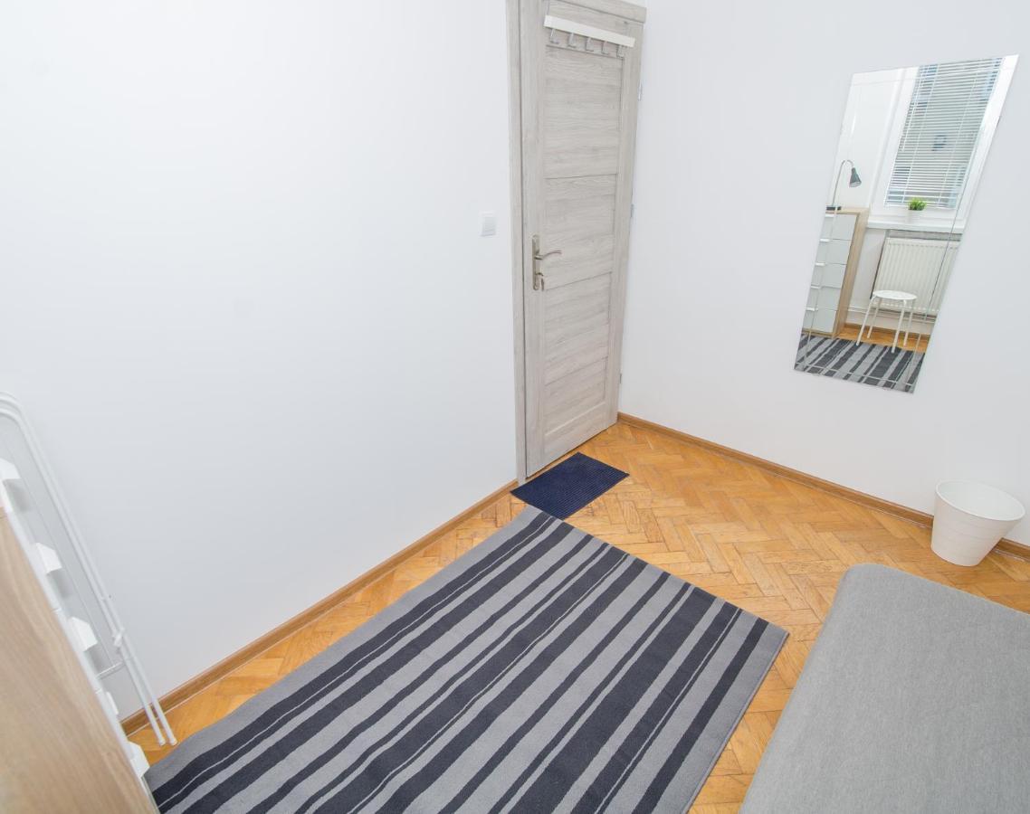 Uwh Hostel Gdansk Exterior photo