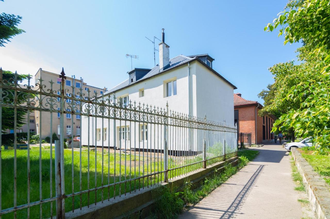 Uwh Hostel Gdansk Exterior photo